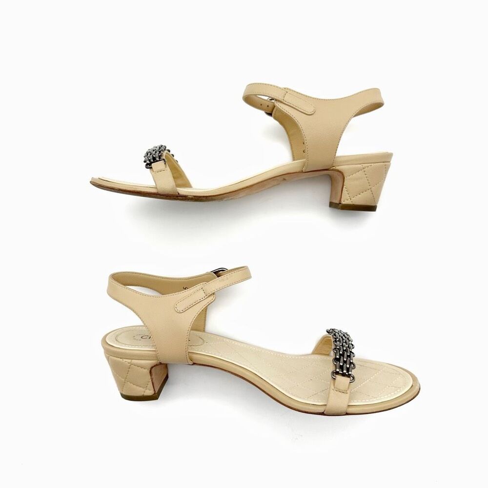 CHANEL Beige Chain Ankle Strap Heels Size 38 Interlocking Pearl CC Logo Sandals - Picture 9 of 13